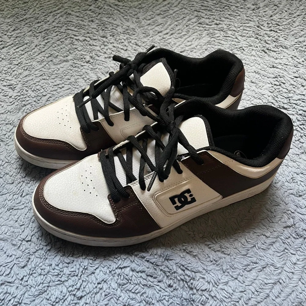DC Shoes Manteca 4 Skate Sneakers Brown White Black Low Top Men's Skateboarding